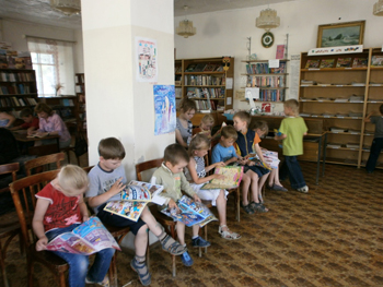 Лето  в Центральной детско-юношеской библиотеке им. К.Д. Носилова